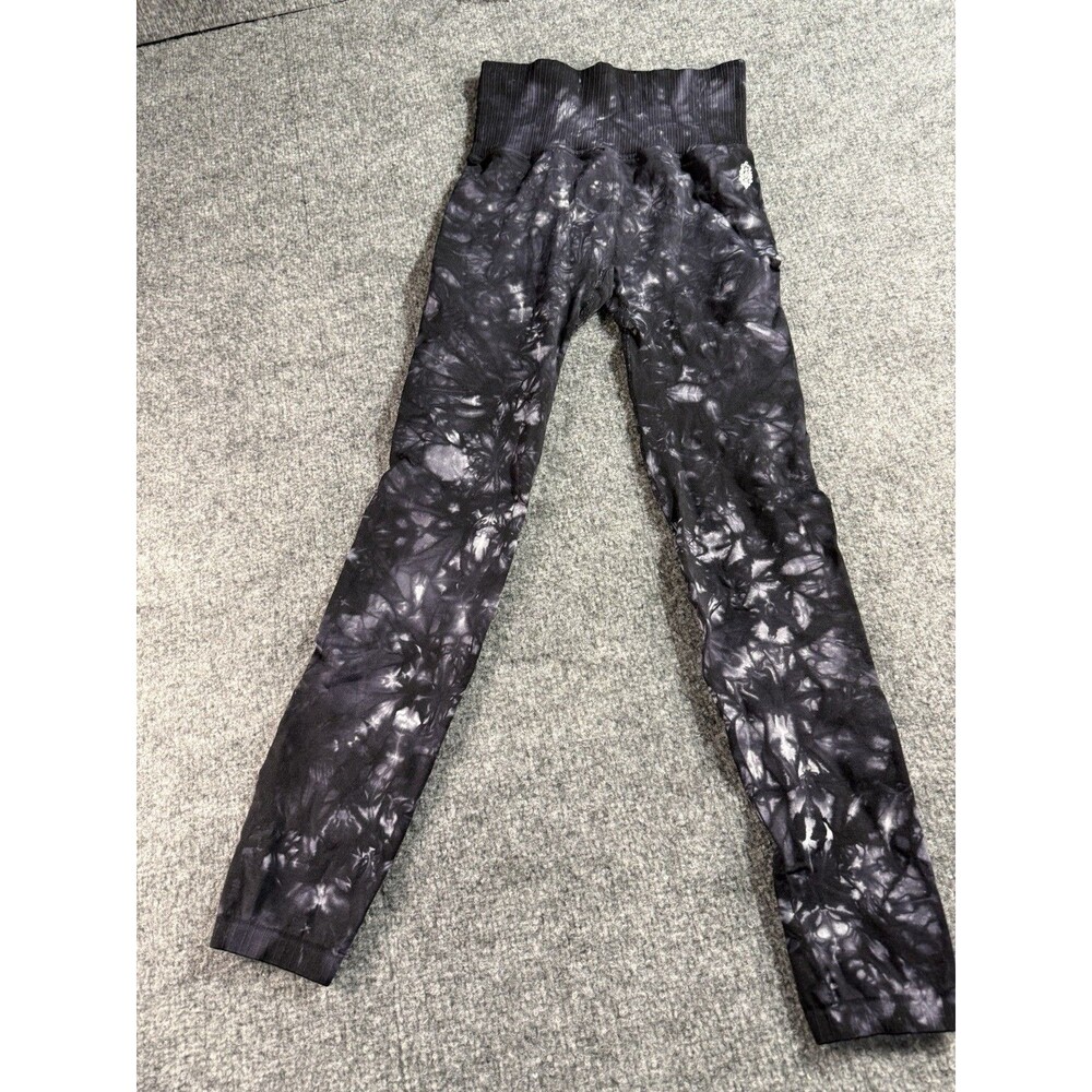 Free People Movement Leggings – XS/S (No Size Tag) – High‑Rise – 7/8 Length